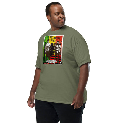 Man wearing Black Panthers T-shirt in olive green, side view